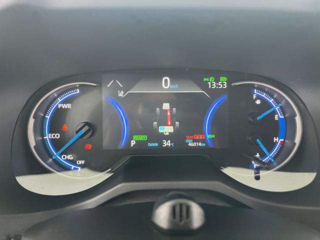 影片賞車✦ RAV4 油電Hybrid 里程僅跑4萬多 原廠升級精裝套件買到賺到！全車原鈑件 電尾門.環景.電動椅.導航  第12張相片