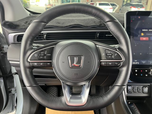影片賞車✦URX Neo 7人樂活版 里程僅跑2萬 全車原鈑件 原廠新車保固中  第11張相片