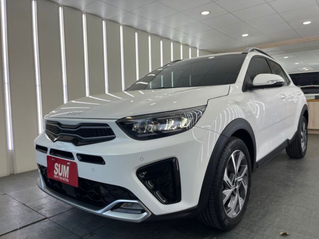 影片賞車✦Stonic 1.0T輕油電 GT-Lin 最頂級 里程僅跑9000多 全車原鈑件 新車保固中  第2張相片