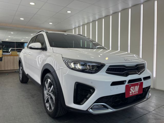 影片賞車✦Stonic 1.0T輕油電 GT-Lin 最頂級 里程僅跑9000多 全車原鈑件 新車保固中  第3張相片
