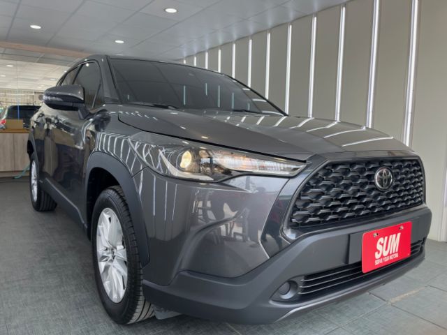 影片賞車✦Corolla Cross汽油豪華版 里程僅跑2萬多 全車原鈑件 免鑰匙.恆溫.Car Play 新車四年保固  第3張相片