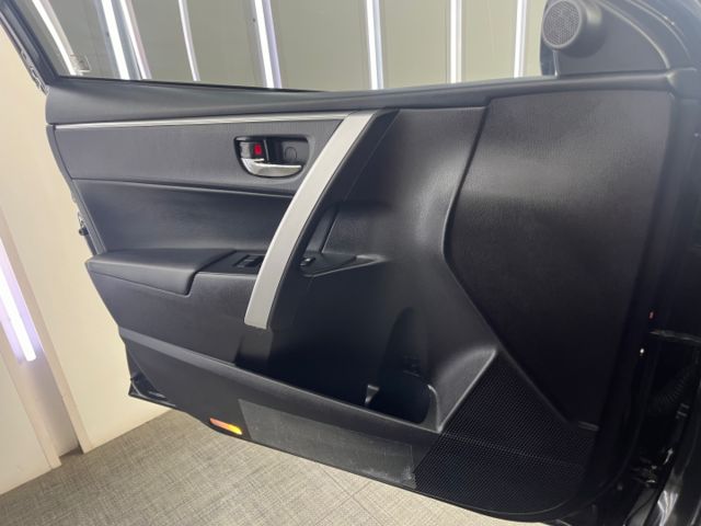 影片賞車✦ ALTIS Safety+ 里程僅跑9萬多 升級原廠精裝套件 全車原鈑件 MID儀表.免鑰匙.恆溫.導航  第6張相片