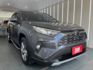 影片賞車✦ RAV4 旗艦版 里程僅跑4萬多 原廠升級精裝套件買到賺到！全車原鈑件 電尾門.環景.電動椅.導航  第2張縮圖