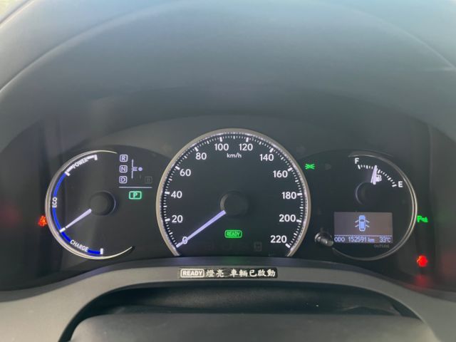 影片賞車✦ CT200h F Sport 里程跑15萬 全車原鈑件 F版專屬套件.LED頭燈.雙區恆溫.免鑰匙.自動雨刷  第14張相片