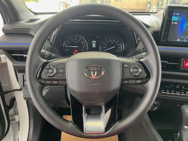 影片賞車✦Yaris Cross 酷動版 里程僅跑1萬多 全車原鈑件 原廠新車四年保固  第13張相片