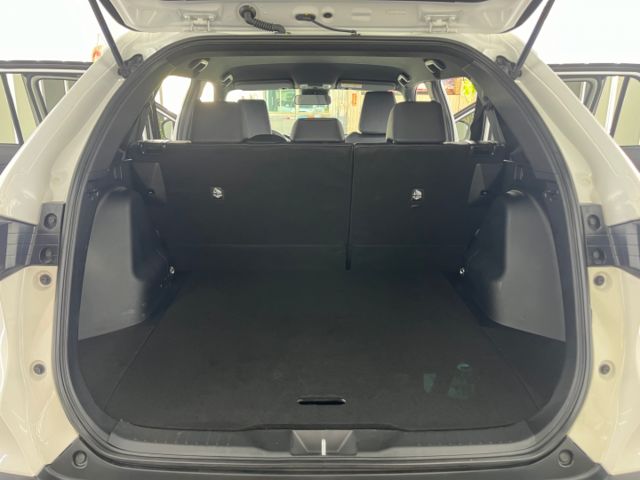 影片賞車✦Yaris Cross 酷動版 里程僅跑1萬多 全車原鈑件 原廠新車四年保固  第20張相片