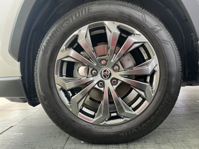 影片賞車✦ 小改款RAV4  里程僅跑1萬多 全車原鈑件 數位儀表.電動椅.Car Play.免鑰匙.電子後視鏡  第5張相片