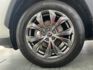 影片賞車✦ 小改款RAV4  里程僅跑1萬多 全車原鈑件 數位儀表.電動椅.Car Play.免鑰匙.電子後視鏡  第5張縮圖