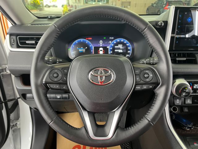 影片賞車✦ 小改款RAV4  里程僅跑1萬多 全車原鈑件 數位儀表.電動椅.Car Play.免鑰匙.電子後視鏡  第13張相片