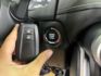 影片賞車✦ 小改款RAV4  里程僅跑1萬多 全車原鈑件 數位儀表.電動椅.Car Play.免鑰匙.電子後視鏡  第18張縮圖