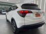 影片賞車✦ HR-V 最頂級S版 里程僅跑3萬多 全車原鈑件 LED尾燈.三模式倒車影像.免鑰匙.快撥.定速.恆溫  第4張縮圖