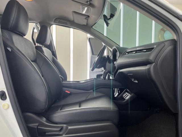 影片賞車✦ HR-V 最頂級S版 里程僅跑3萬多 全車原鈑件 LED尾燈.三模式倒車影像.免鑰匙.快撥.定速.恆溫  第10張相片