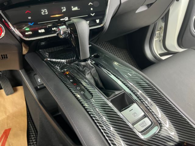 影片賞車✦ HR-V 最頂級S版 里程僅跑3萬多 全車原鈑件 LED尾燈.三模式倒車影像.免鑰匙.快撥.定速.恆溫  第18張相片