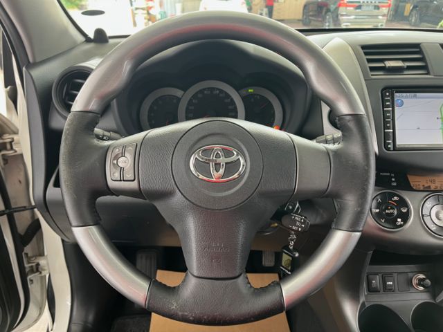 影片賞車✦ RAV4 頂級G版2WD 里程僅跑19萬 HID大燈.電動椅.天窗.定速.雙區恆溫.前後雷達.衛星導航.藍芽  第13張相片