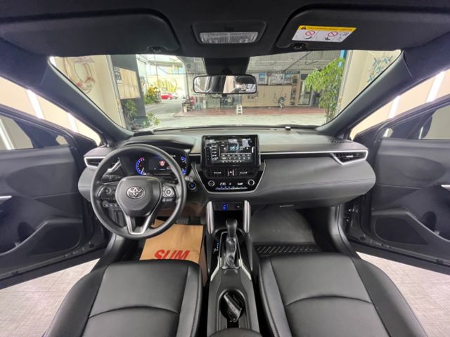 影片賞車✦CC汽油最頂級尊爵版 里程跑5萬 全車原鈑件 升級原廠精裝套件 買到賺到！新車保固中  第10張相片