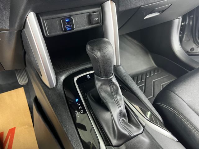 影片賞車✦CC汽油最頂級尊爵版 里程跑5萬 全車原鈑件 升級原廠精裝套件 買到賺到！新車保固中  第18張相片