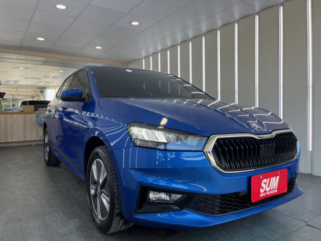 影片賞車✦Fabia 1.0T 里程僅跑5萬 全車原鈑件 全車LED.免鑰匙.數位儀表.ACC跟車.Car Play  第2張相片