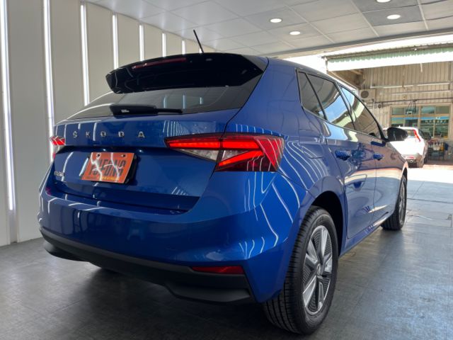 影片賞車✦Fabia 1.0T 里程僅跑5萬 全車原鈑件 全車LED.免鑰匙.數位儀表.ACC跟車.Car Play  第3張相片