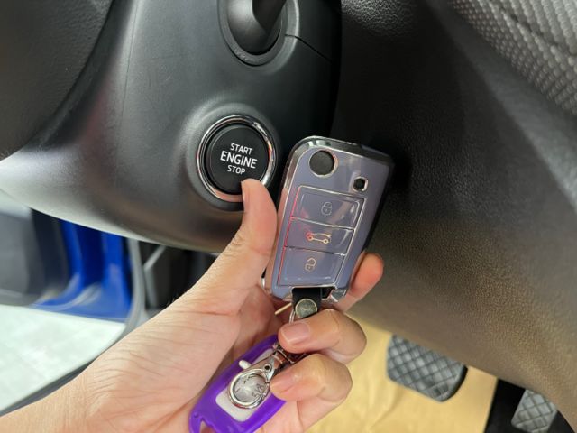 影片賞車✦Fabia 1.0T 里程僅跑5萬 全車原鈑件 全車LED.免鑰匙.數位儀表.ACC跟車.Car Play  第16張相片