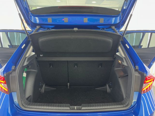 影片賞車✦Fabia 1.0T 里程僅跑5萬 全車原鈑件 全車LED.免鑰匙.數位儀表.ACC跟車.Car Play  第20張相片