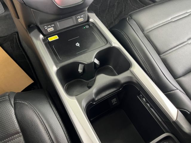 影片賞車✦CRV 5.5代 VTi-S 里程跑8萬 全車原鈑件 LED頭燈.電尾門.無線充電.雙區恆溫.衛星導航  第18張相片