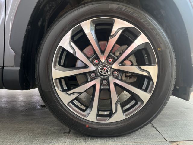 影片賞車✦CC油電 最頂級旗艦 里程跑8萬 全車原鈑件 升級原廠精裝套件 買到賺到！ 電動椅.電尾門.360環景  第5張相片