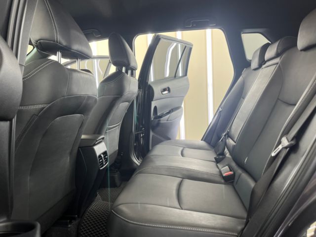 影片賞車✦CC油電 最頂級旗艦 里程跑8萬 全車原鈑件 升級原廠精裝套件 買到賺到！ 電動椅.電尾門.360環景  第7張相片