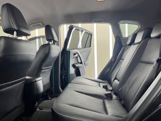 影片賞車✦ RAV4 2.0尊爵最頂級 有ACC 升級原廠精裝買到賺到! 電動椅.免鑰匙.定速.導航.電視  第8張相片