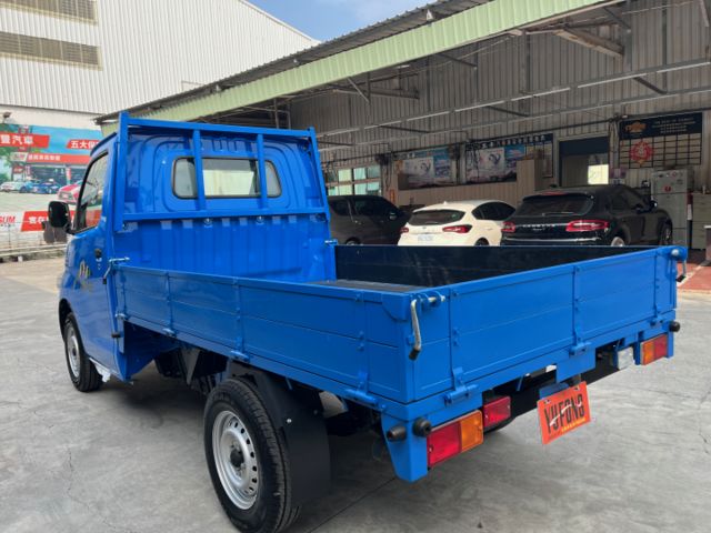 影片賞車✦Town Ace 自排 里程僅跑17公里 LED頭燈.循跡防滑.藍芽支援.胎壓偵測 原廠保固至2028年  第5張相片