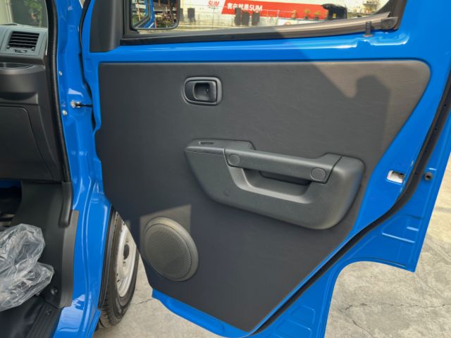 影片賞車✦Town Ace 自排 里程僅跑17公里 LED頭燈.循跡防滑.藍芽支援.胎壓偵測 原廠保固至2028年  第6張相片