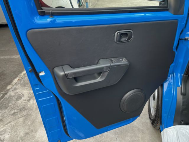 影片賞車✦Town Ace 自排 里程僅跑17公里 LED頭燈.循跡防滑.藍芽支援.胎壓偵測 原廠保固至2028年  第7張相片