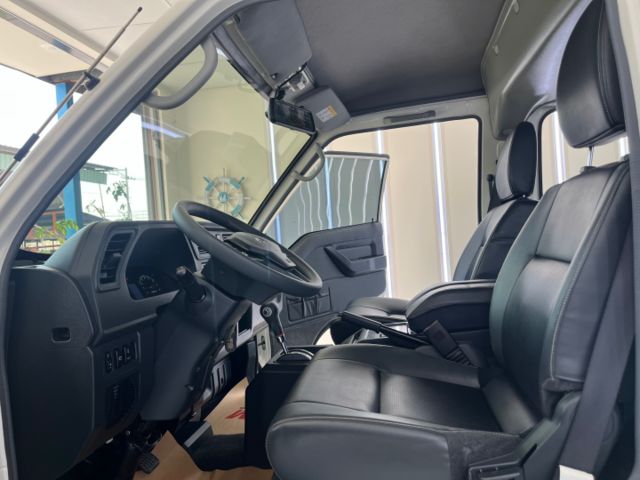 影片賞車✦得利卡廂式 自排 里程僅跑3萬 定速.循跡防滑.藍芽MP3.胎壓偵測.後座出風口.抬頭顯示幕 全車原鈑件  第7張相片