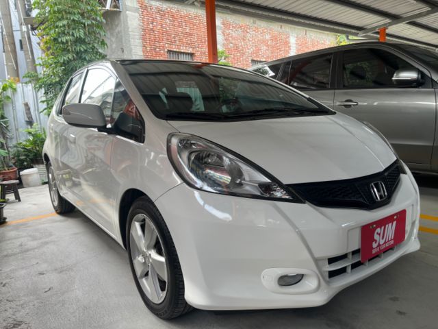 影片賞車✦FIT 最頂級Vtis 里程僅跑15萬 全車原鈑件 升級大螢幕安卓 方控.快撥.導航.倒車影像.定速  第2張相片