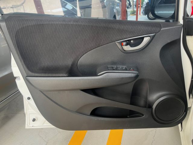 影片賞車✦FIT 最頂級Vtis 里程僅跑15萬 全車原鈑件 升級大螢幕安卓 方控.快撥.導航.倒車影像.定速  第5張相片