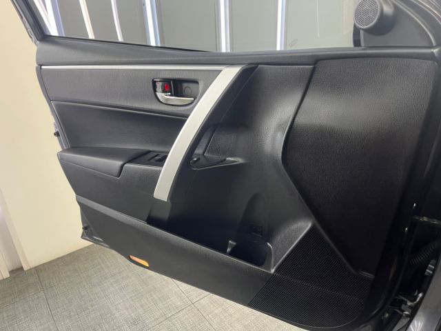 影片賞車✦ALTIS 小改款 里程僅跑11萬 全車原鈑件 6氣囊.MID儀表.免鑰匙.方控.定速.恆溫.循跡防滑  第6張相片