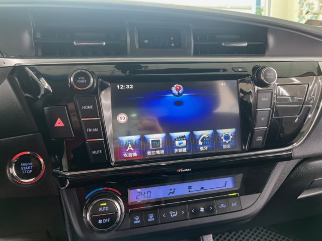 影片賞車✦ALTIS 升級原廠精裝+Ｚ版外觀 里程僅跑13萬 全車原鈑件 免鑰匙.定速.恆溫.循跡防滑.導航.數位電視  第15張相片