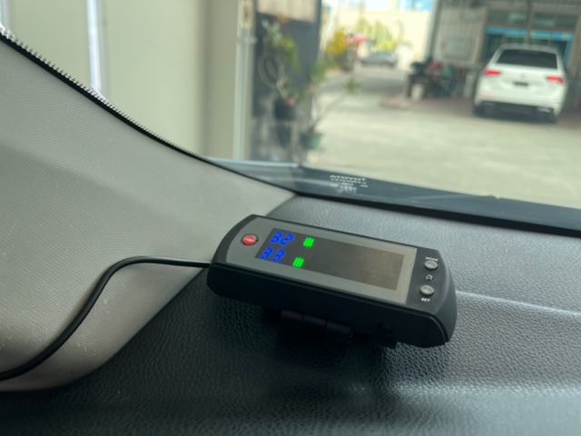 影片賞車✦ALTIS 升級原廠精裝+Ｚ版外觀 里程僅跑13萬 全車原鈑件 免鑰匙.定速.恆溫.循跡防滑.導航.數位電視  第18張相片