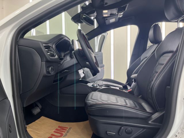 影片賞車✦Focus ST-Line Vignale 里程僅跑1萬 全車原鈑件 電動椅B&O音響.主動轉向頭燈.L2跟車  第8張相片