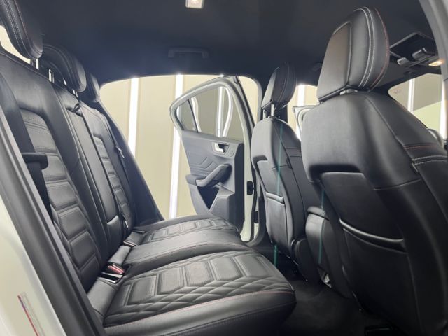 影片賞車✦Focus ST-Line Vignale 里程僅跑1萬 全車原鈑件 電動椅B&O音響.主動轉向頭燈.L2跟車  第10張相片