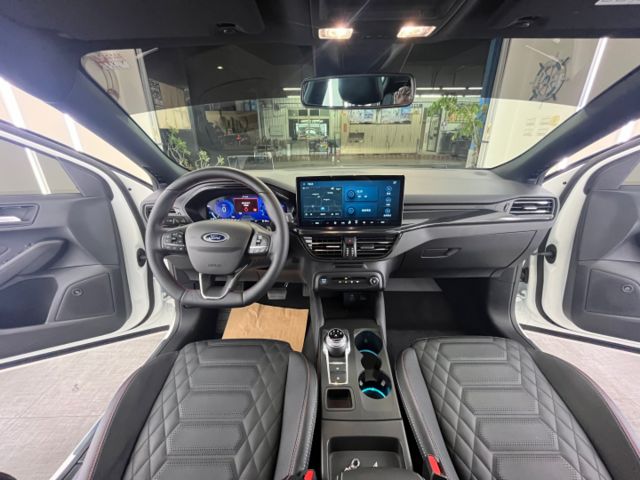 影片賞車✦Focus ST-Line Vignale 里程僅跑1萬 全車原鈑件 電動椅B&O音響.主動轉向頭燈.L2跟車  第12張相片