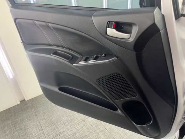 影片賞車✦2024年式Colt Plus 最頂級輕鬆版 里程僅跑2萬多 全車原鈑件 升級安卓影音 電尾門.免鑰匙.恆溫  第6張相片