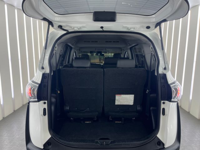 影片賞車✦Sienta 七人座 豪華+ 里程跑10萬 全車原鈑件 雙電動滑門.免鑰匙.定速.恆溫.盲點  第6張相片