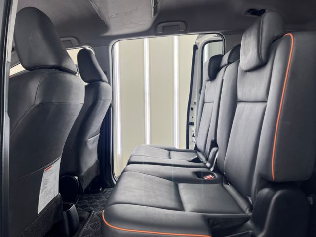 影片賞車✦Sienta 七人座 豪華+ 里程跑10萬 全車原鈑件 雙電動滑門.免鑰匙.定速.恆溫.盲點  第10張相片