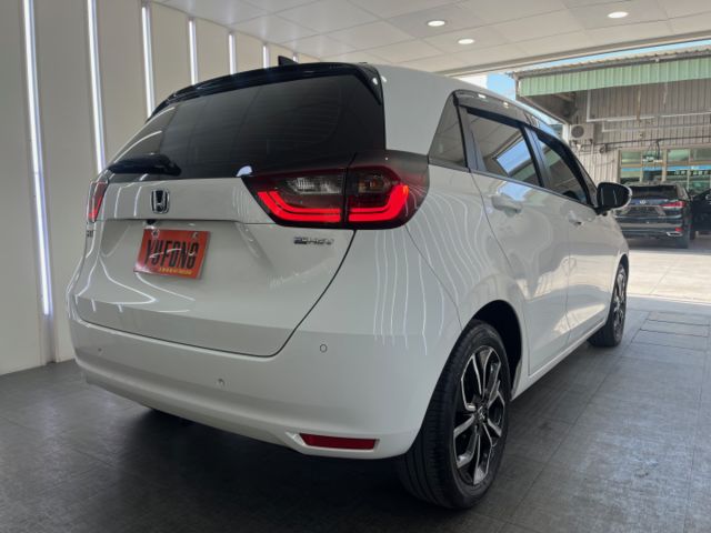 影片賞車✦ Fit HEV 油電 里程僅跑1萬多 全車原鈑件 升級360環景.安卓影音.前雷達 原廠新車保固  第3張相片