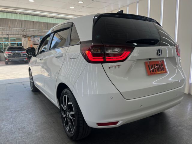 影片賞車✦ Fit HEV 油電 里程僅跑1萬多 全車原鈑件 升級360環景.安卓影音.前雷達 原廠新車保固  第4張相片