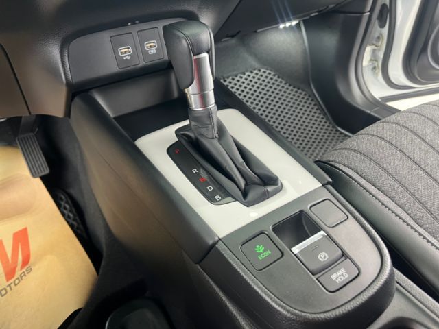 影片賞車✦ Fit HEV 油電 里程僅跑1萬多 全車原鈑件 升級360環景.安卓影音.前雷達 原廠新車保固  第18張相片