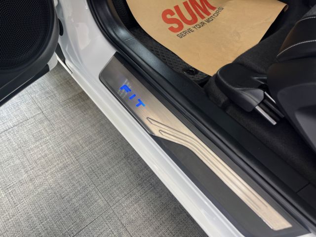 影片賞車✦ Fit HEV 油電 里程僅跑1萬多 全車原鈑件 升級360環景.安卓影音.前雷達 原廠新車保固  第19張相片