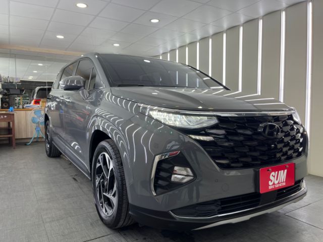 影片賞車✦Custin 市場稀有水泥灰 最頂級B版 全電動椅 全車原鈑件 原廠新車保固中  第3張相片