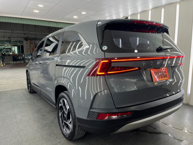 影片賞車✦Custin 市場稀有水泥灰 最頂級B版 全電動椅 全車原鈑件 原廠新車保固中  第5張相片