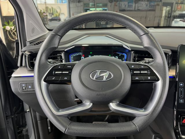 影片賞車✦Custin 市場稀有水泥灰 最頂級B版 全電動椅 全車原鈑件 原廠新車保固中  第13張相片